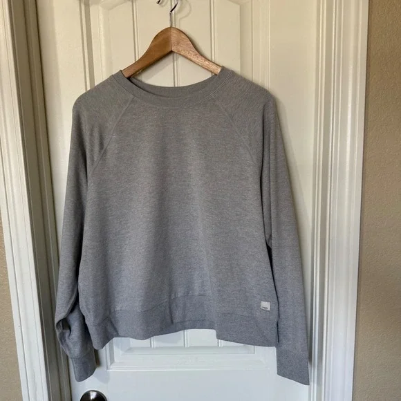 Vuori Recycled Polyester Elastane Heather Gray Raglan Crewneck Sweatshirt Medium - Picture 2 of 8
